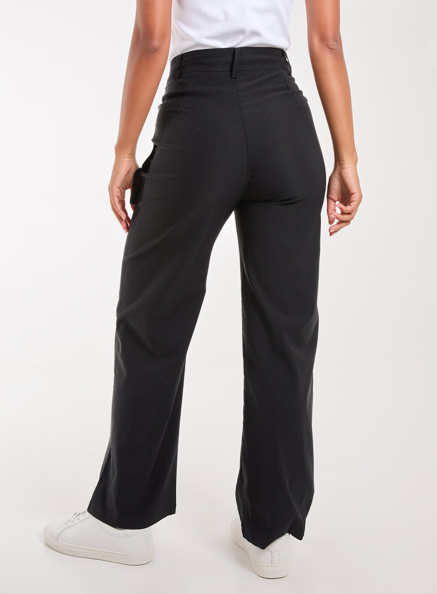 Oversized Pocket Wide Leg Cargo Trousers view 4